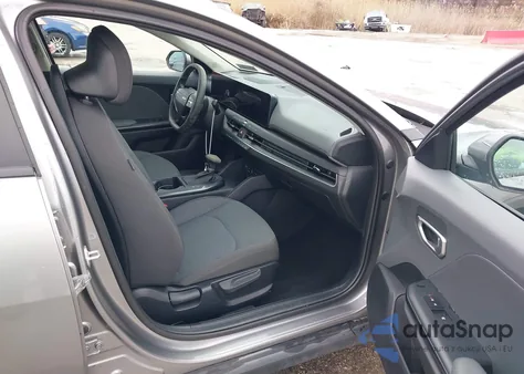 2025 Kia K4 Lxs from USA, damaged, VIN 3KPFT4DE0SE013825